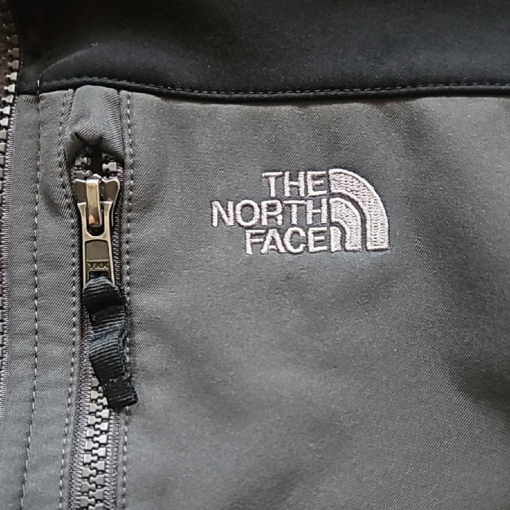 The North Face Black and Gray Full-Zip Jacket - Picture 2 of 6